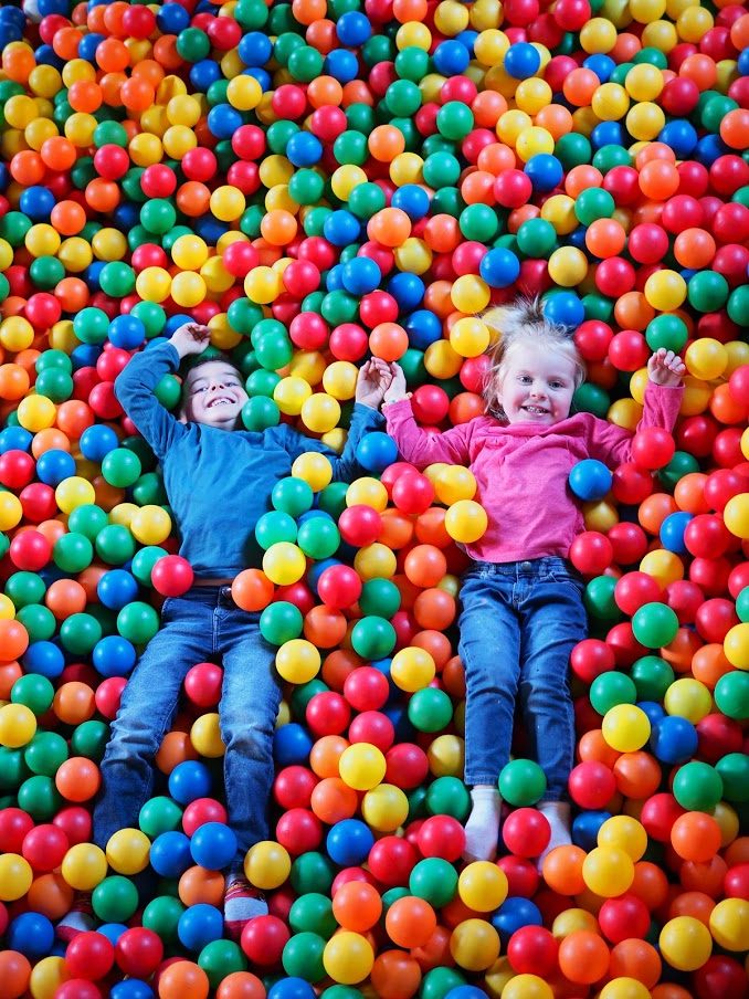 A multicolored world, for the happiness of children.