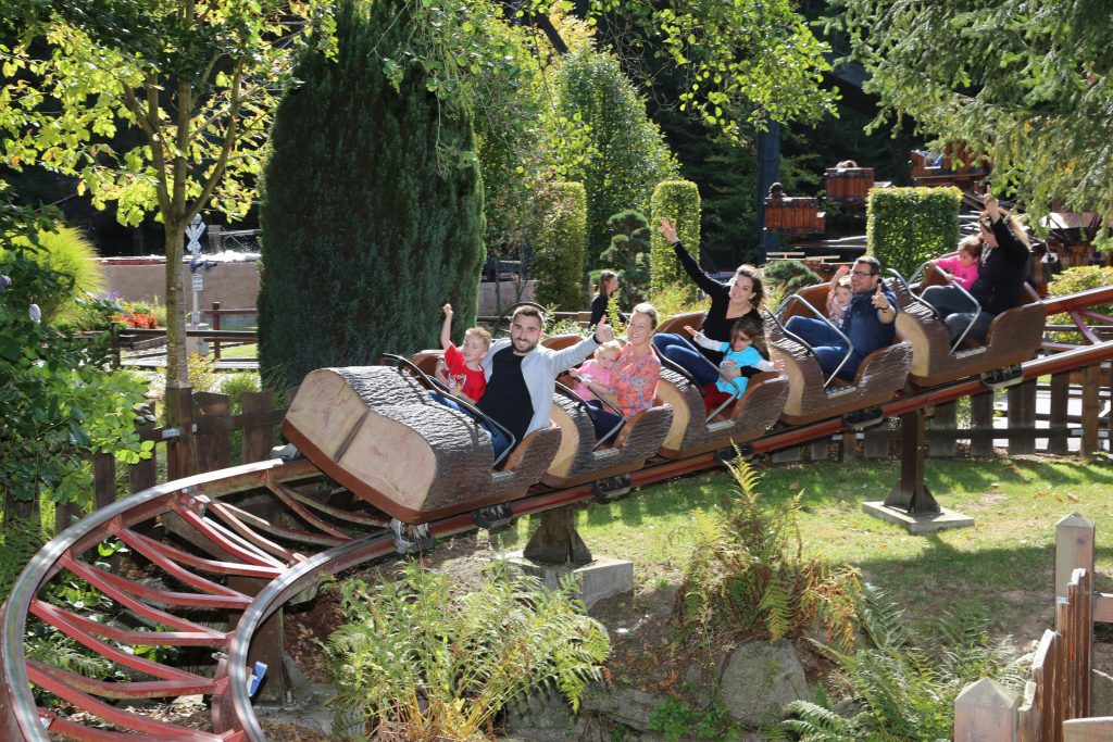 Children's roller coasters to discover the first sensations.